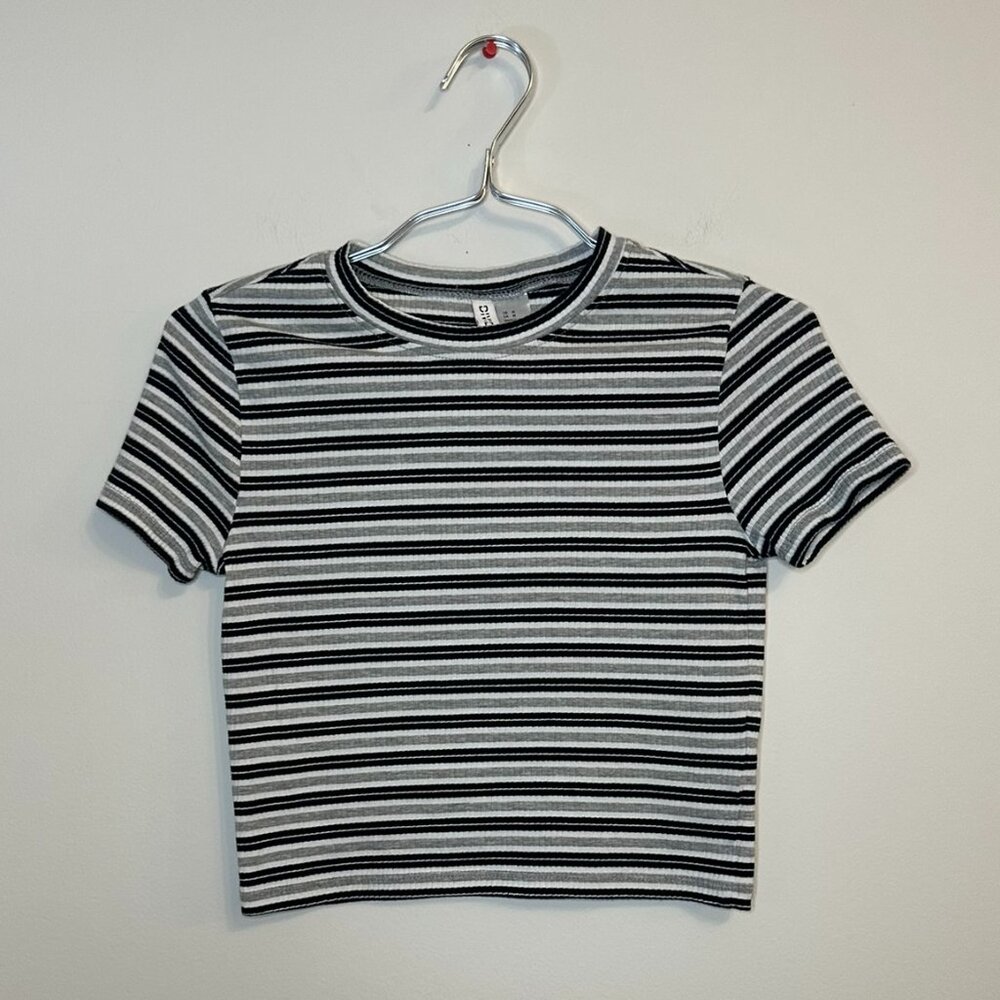 H&M Divided Black Gray & White Striped Ribbed Crop Top Size M - Picture 9 of 12